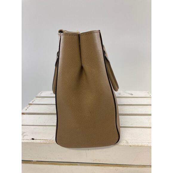 MICHAEL KORS LARGE SAFFIANO LEATHER WOMENS CROSSBODY BAG - Picture 7 of 16